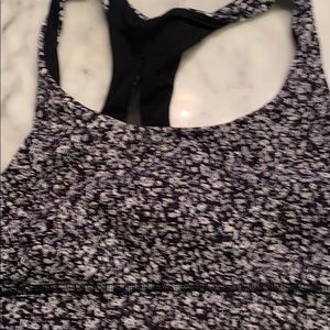 Lululemon sports bra size 6